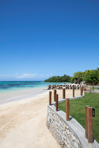 Reside by the Sea, Ocho Rios