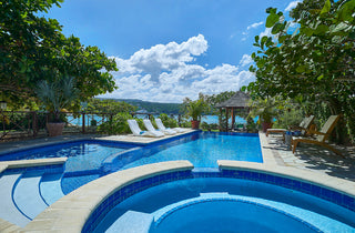 Reside Beachfront Villa, Discovery Bay