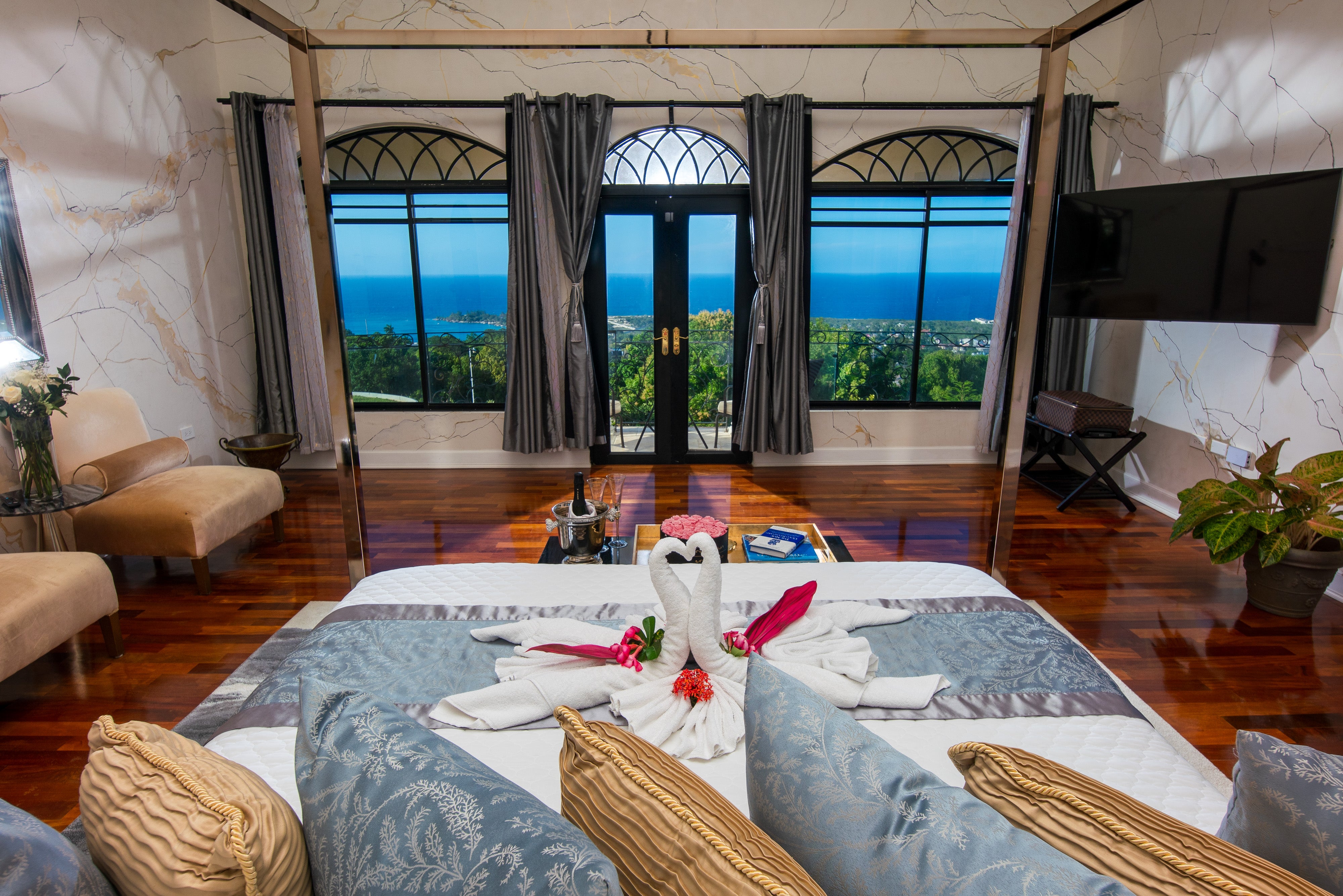 Redide Reside Mosa Estate, Discovery Bay - Vacation Rentals | Reside Vacations